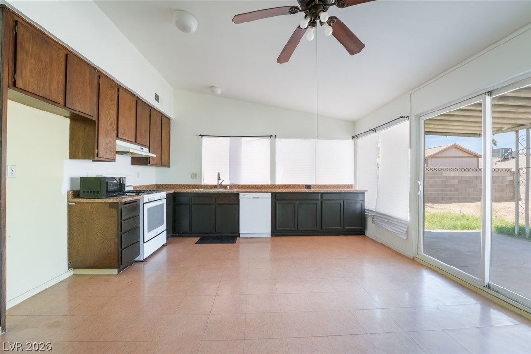2102 East Russell Road Las Vegas, NV 89119 - Photo 9 of 35