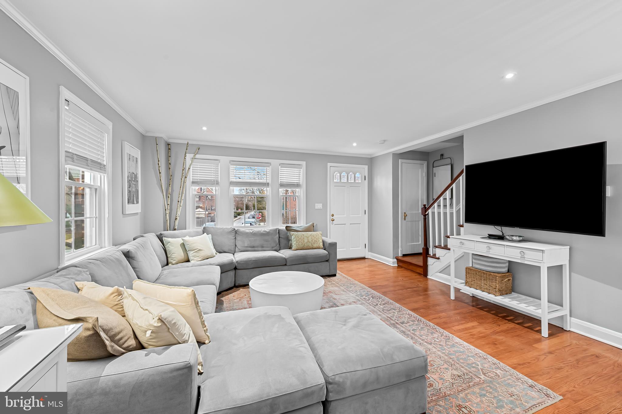 301 Overbrook Road Baltimore, MD 21212 - Photo 4 of 38