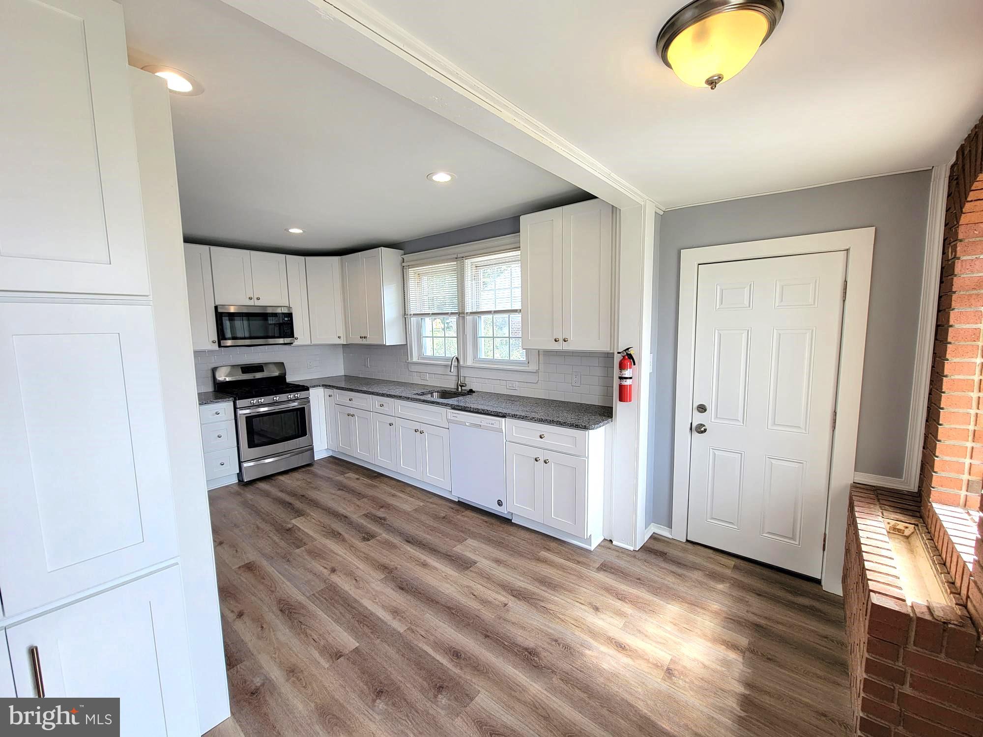 184 Kendall Boulevard Oaklyn, NJ 08107 - Photo 12 of 23 Eat-In Kitchen