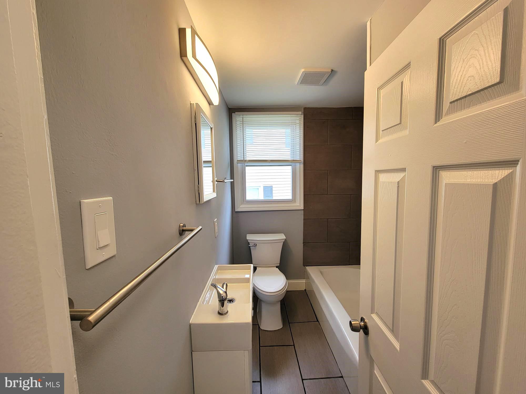 184 Kendall Boulevard Oaklyn, NJ 08107 - Photo 16 of 23 Bathroom