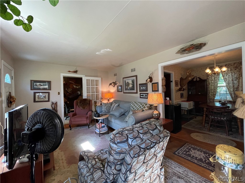 1208 Santa Anna Road Henrico, VA 23229 - Photo 6 of 33 Gallery Image 6
