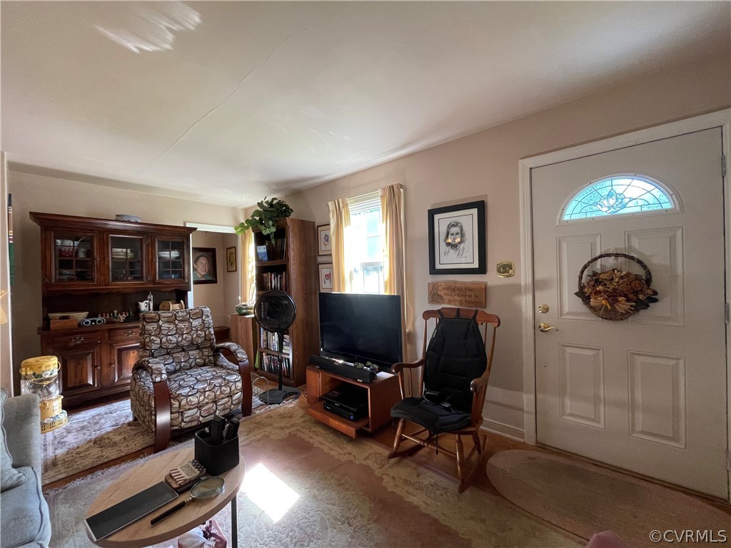 1208 Santa Anna Road Henrico, VA 23229 - Photo 7 of 33 Gallery Image 7