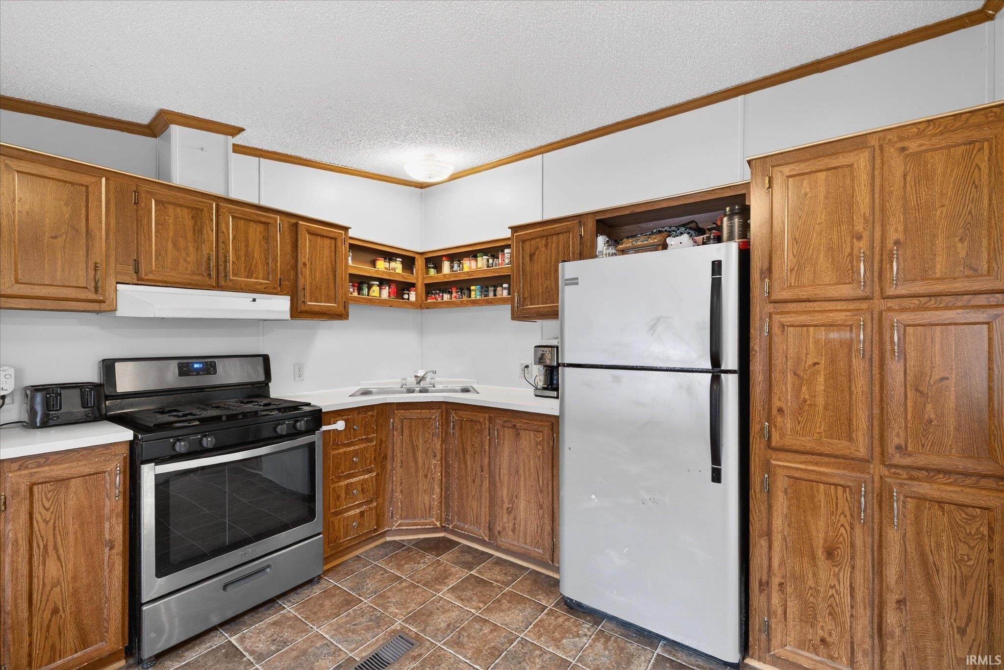 745 Vinegar Hill Road Bedford, IN 47421 - Photo 9 of 25