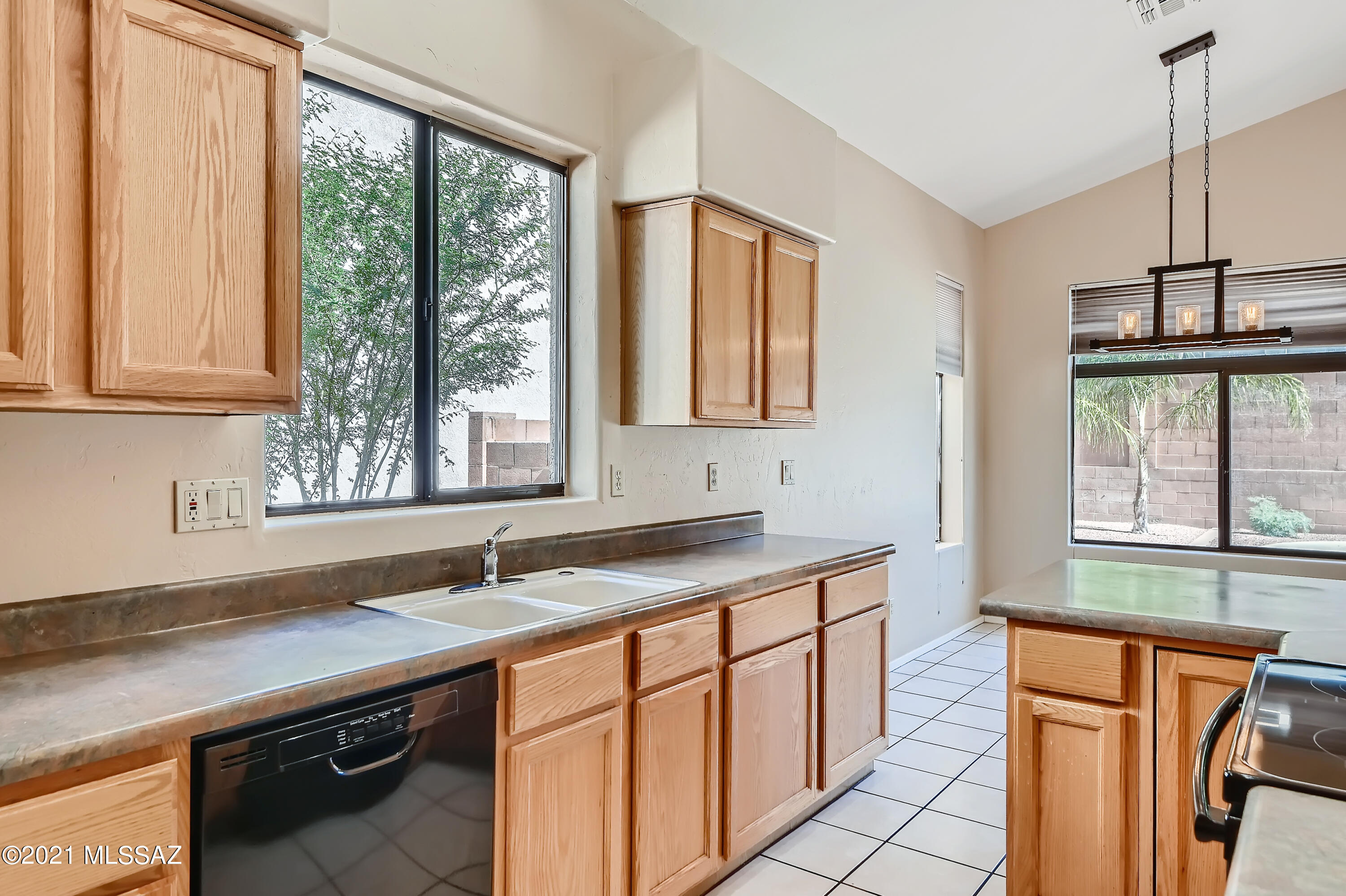 2920 North Sky Post Road Tucson, AZ 85749 - Photo 11 of 32
