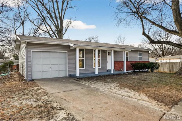 $209,000 | 1077 Armada Court, Florissant, MO 63031