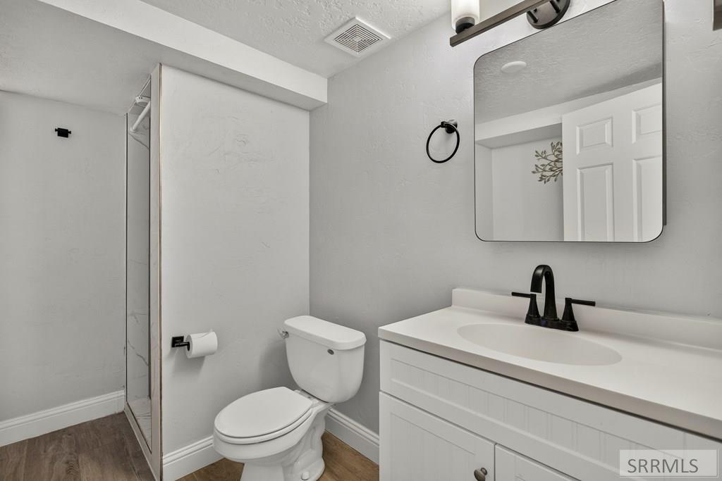 3974 East Wanda Ammon, ID 83406 - Photo 44 of 66 Bath 3