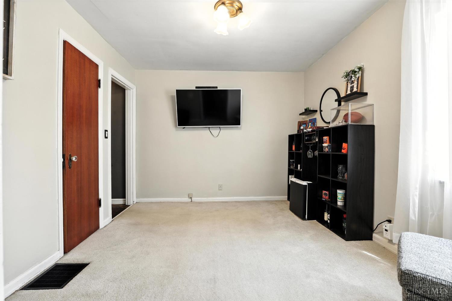 5411 Lester Road Cincinnati, OH 45213 - Photo 14 of 27