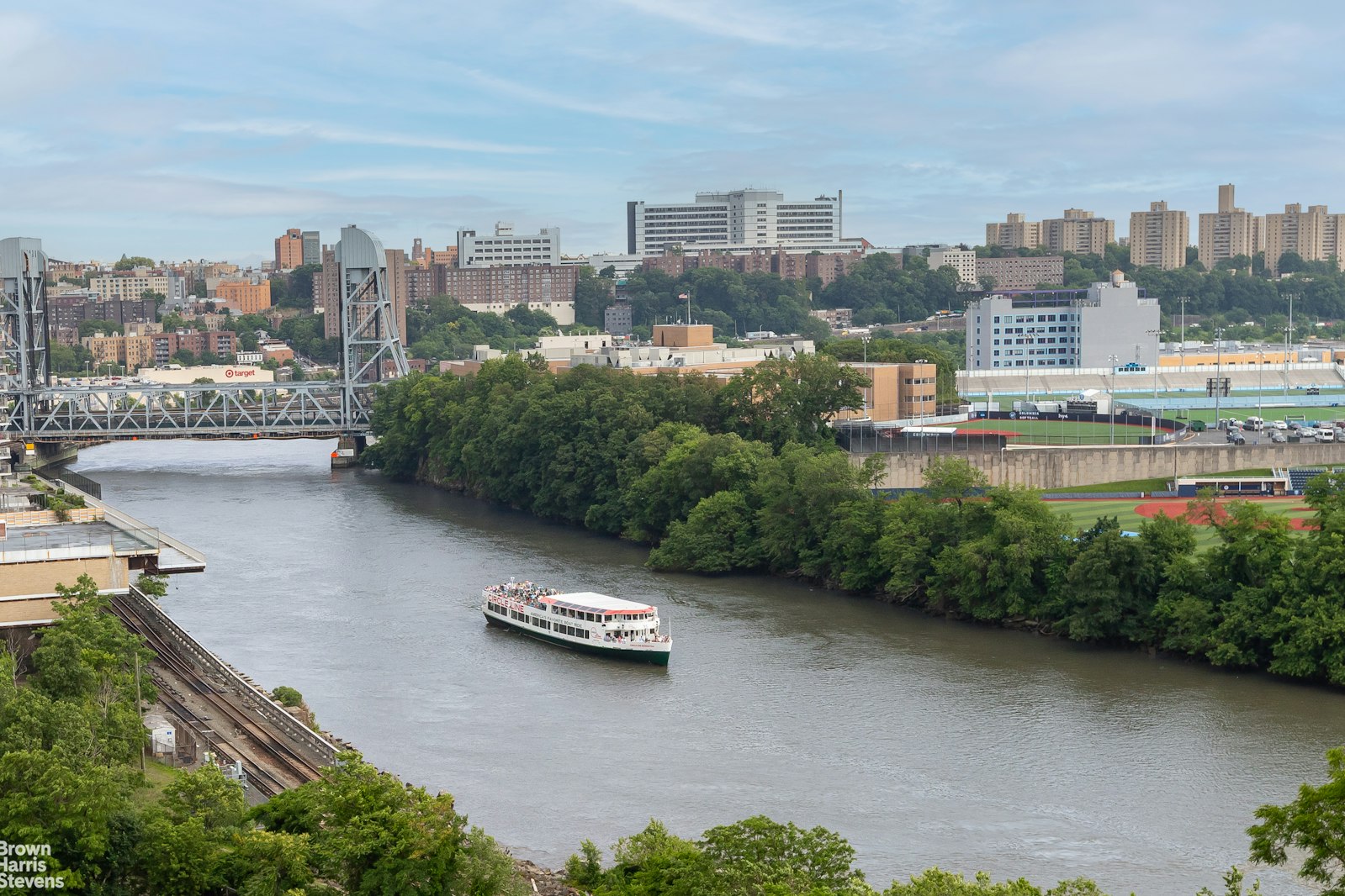 2500 Johnson Avenue, Unit 7S Bronx, NY 10463 - Photo 2 of 25