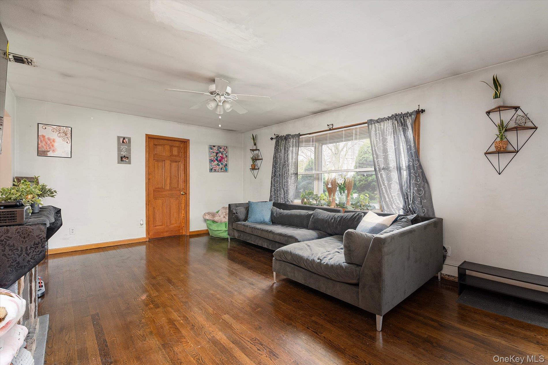 270 Old Commack Road Kings Park, NY 11754 - Photo 4 of 28 Gallery Image 4