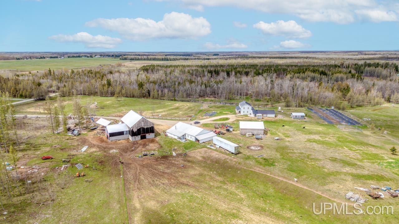 3624 21st Road Gladstone, MI 49837 - Photo 9 of 40