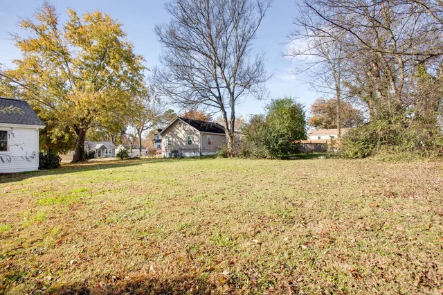 a view of entryway with a front door