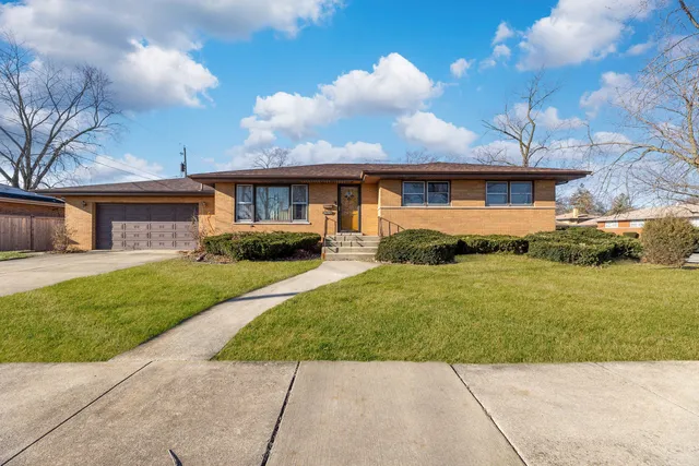 $220,000 | 17044 Louis Avenue, South Holland, IL 60473