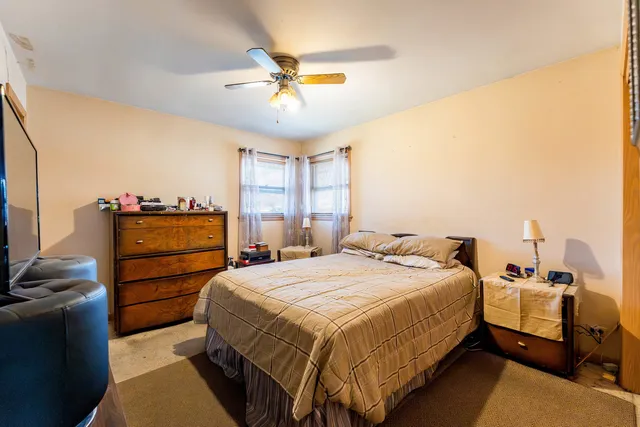 $220,000 | 17044 Louis Avenue, South Holland, IL 60473