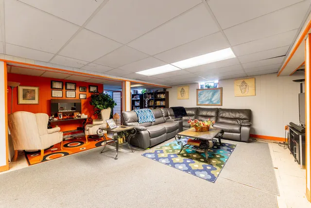 $220,000 | 17044 Louis Avenue, South Holland, IL 60473