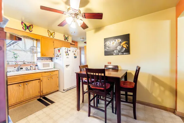 $220,000 | 17044 Louis Avenue, South Holland, IL 60473