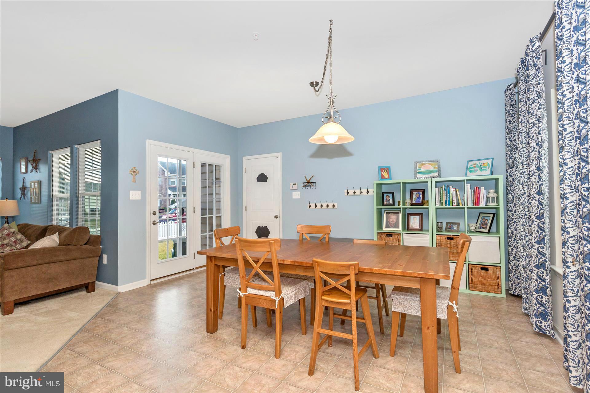 2100 Artillery Road Frederick, MD 21702 - Photo 16 of 30 Eat in Kitchen/Tab;e Space