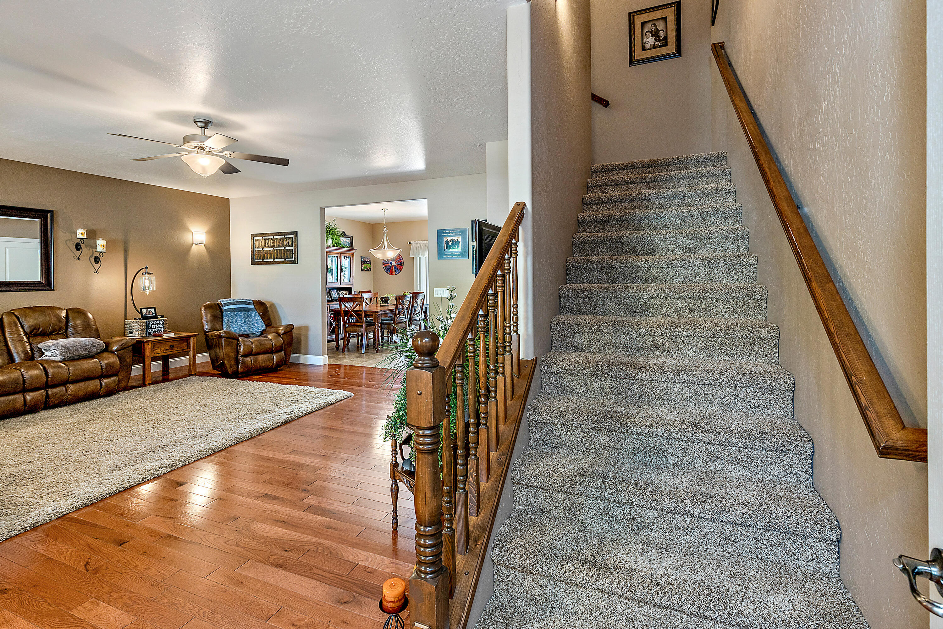 809 North Haskell Street Central Point, OR 97502 - Photo 18 of 40 22