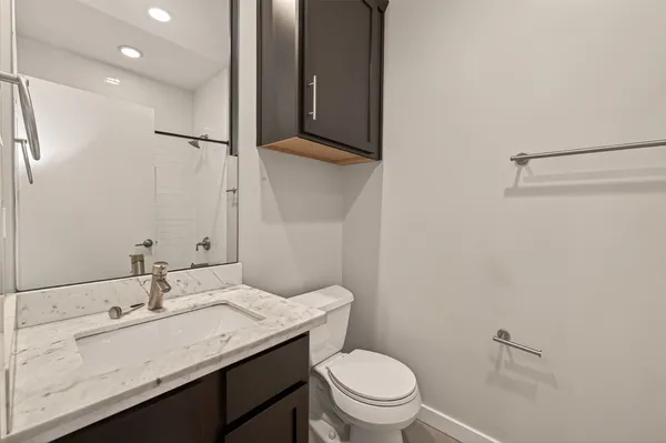$2,900 | 1819 South Street, Houston, TX 77009
