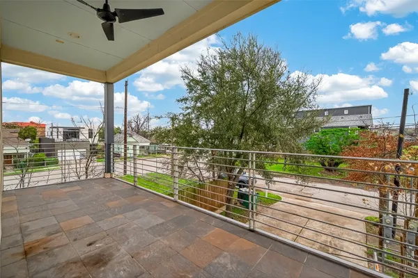 $2,900 | 1819 South Street, Houston, TX 77009