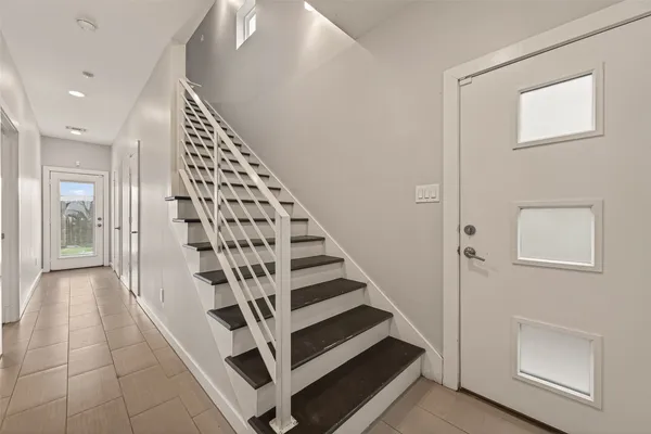 $2,900 | 1819 South Street, Houston, TX 77009