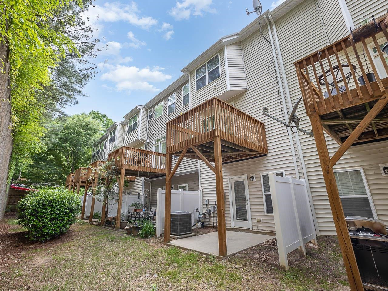 8012 Goldenrain Way Raleigh, NC 27612 - Photo 24 of 29 Photo 24