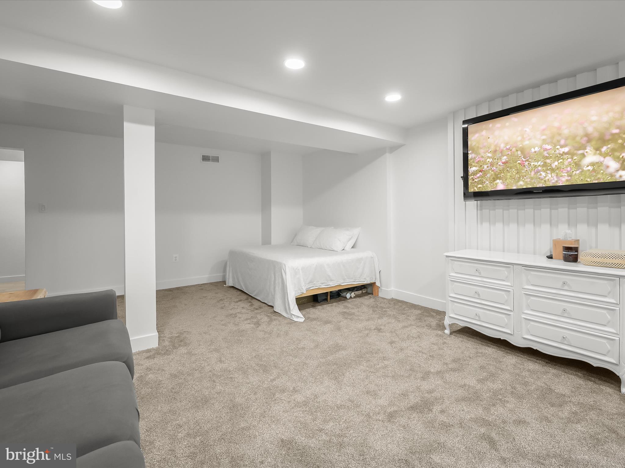 1961 Greenberry Road Baltimore, MD 21209 - Photo 27 of 38 Recreation Room