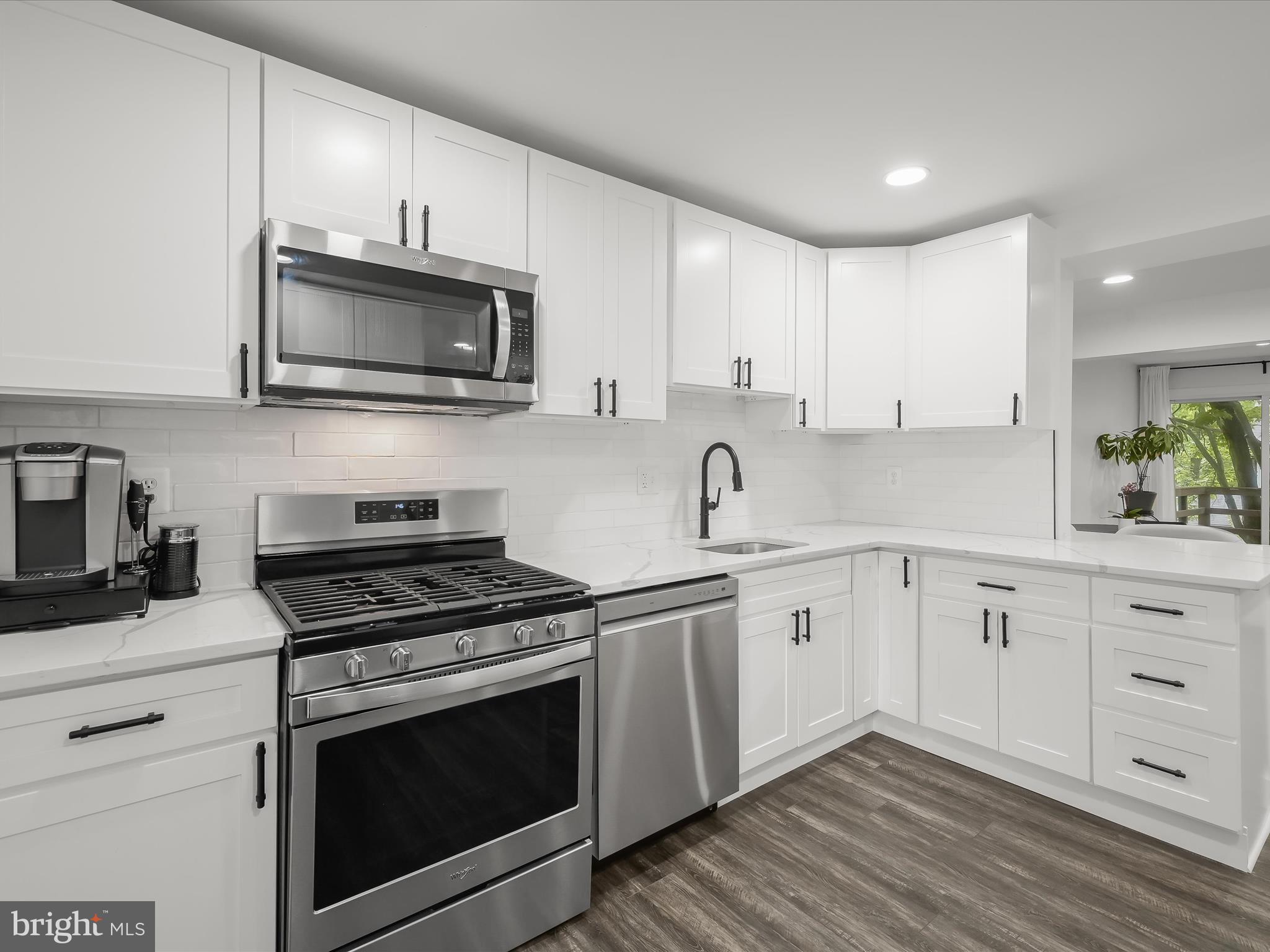 1961 Greenberry Road Baltimore, MD 21209 - Photo 5 of 38 Kitchen
