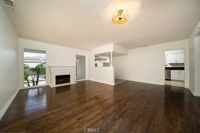 $5,000 | 2542 Vuelta Grande Avenue, Long Beach, CA 90815