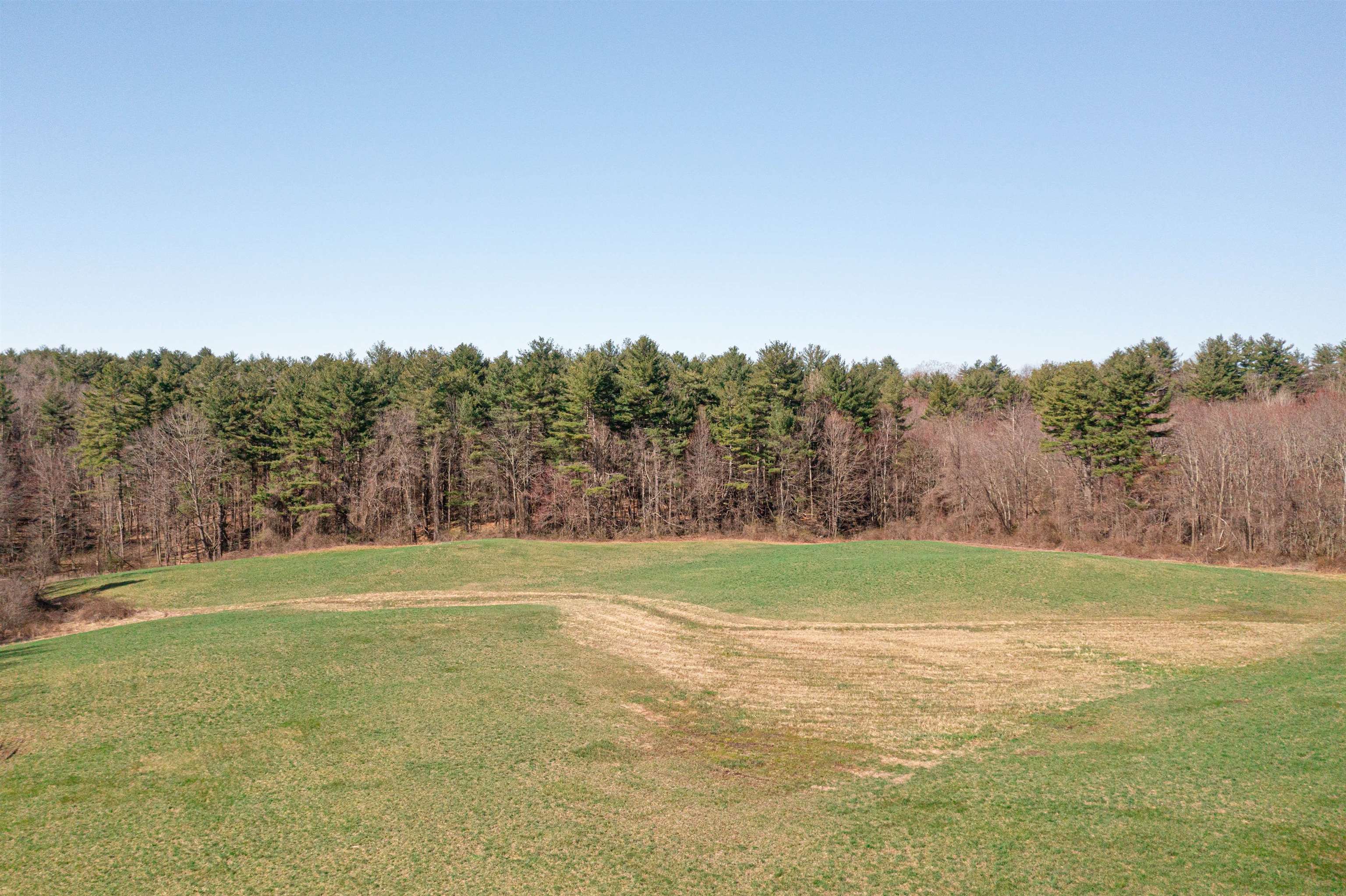82-53 English Range Road Derry, NH 03038 - Photo 16 of 39