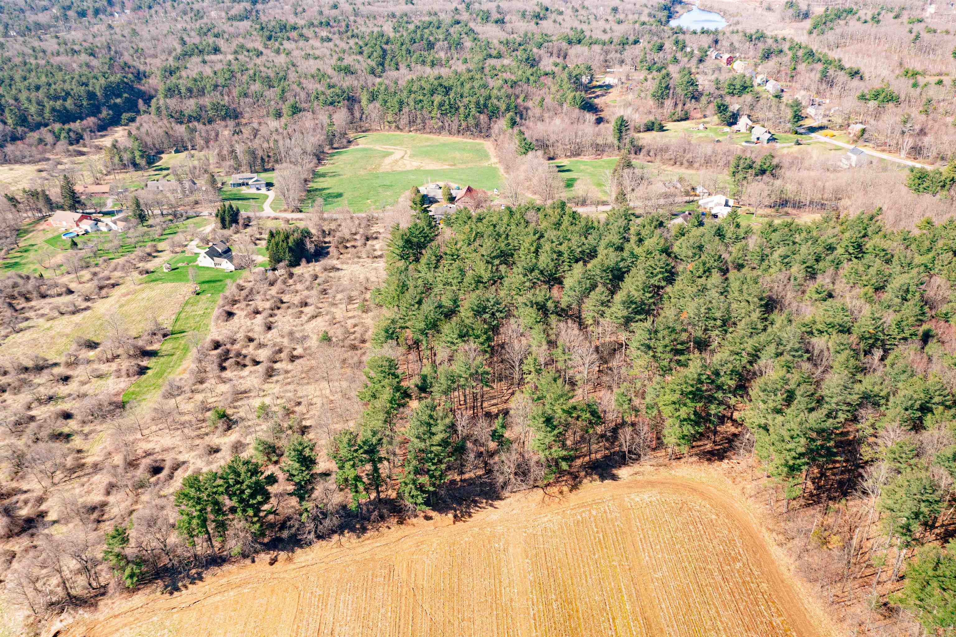 82-53 English Range Road Derry, NH 03038 - Photo 20 of 39