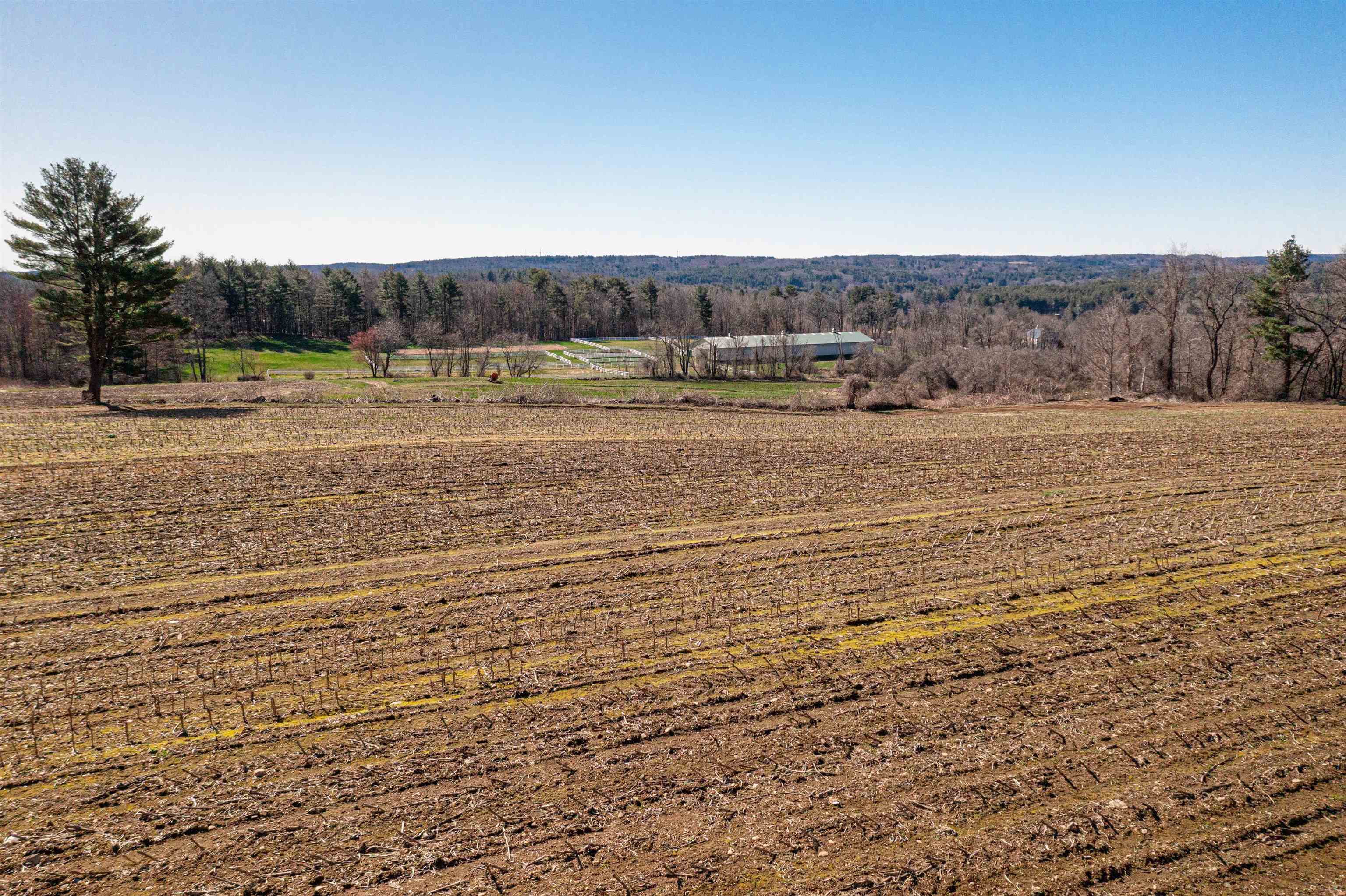 82-53 English Range Road Derry, NH 03038 - Photo 26 of 39