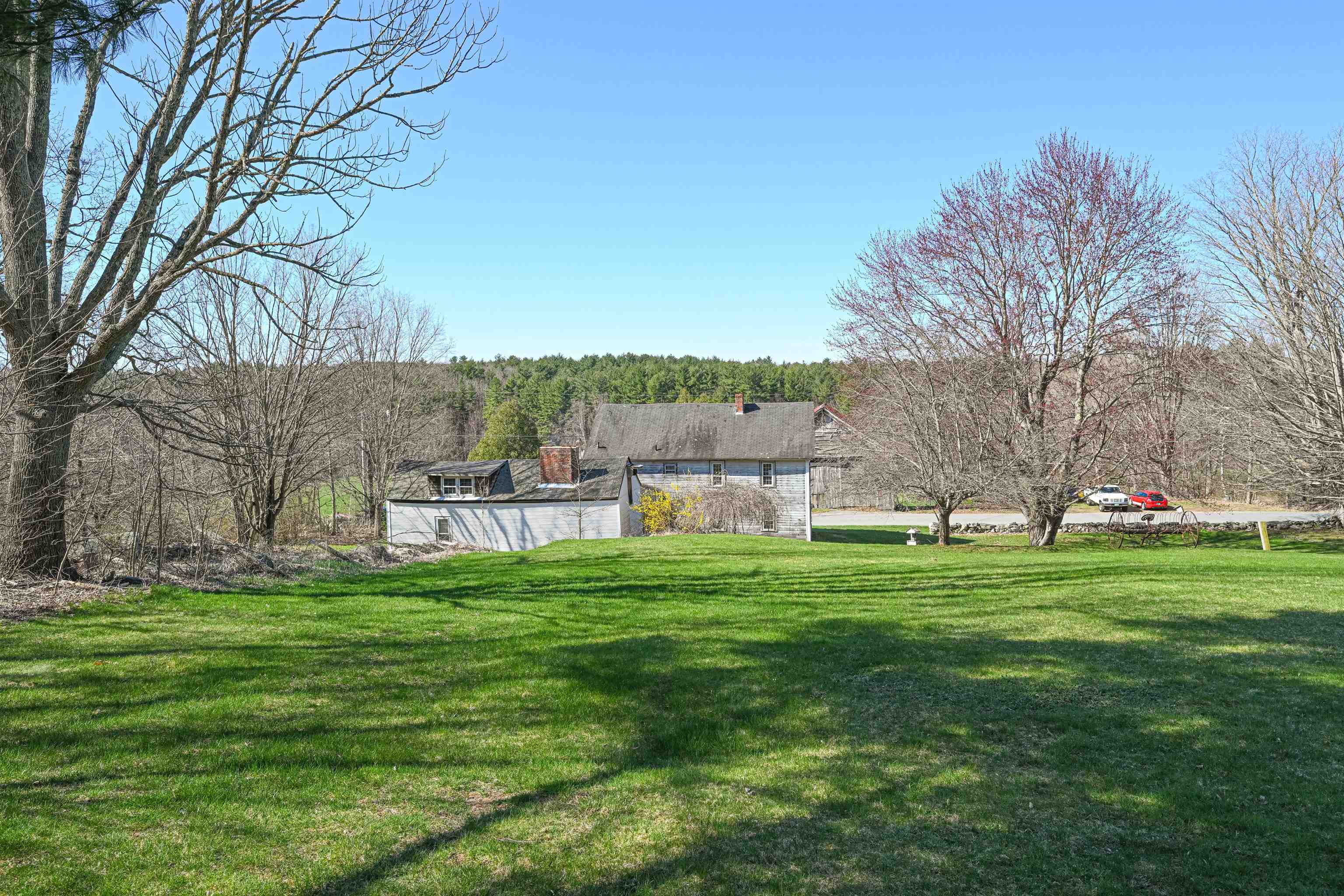 82-53 English Range Road Derry, NH 03038 - Photo 5 of 39