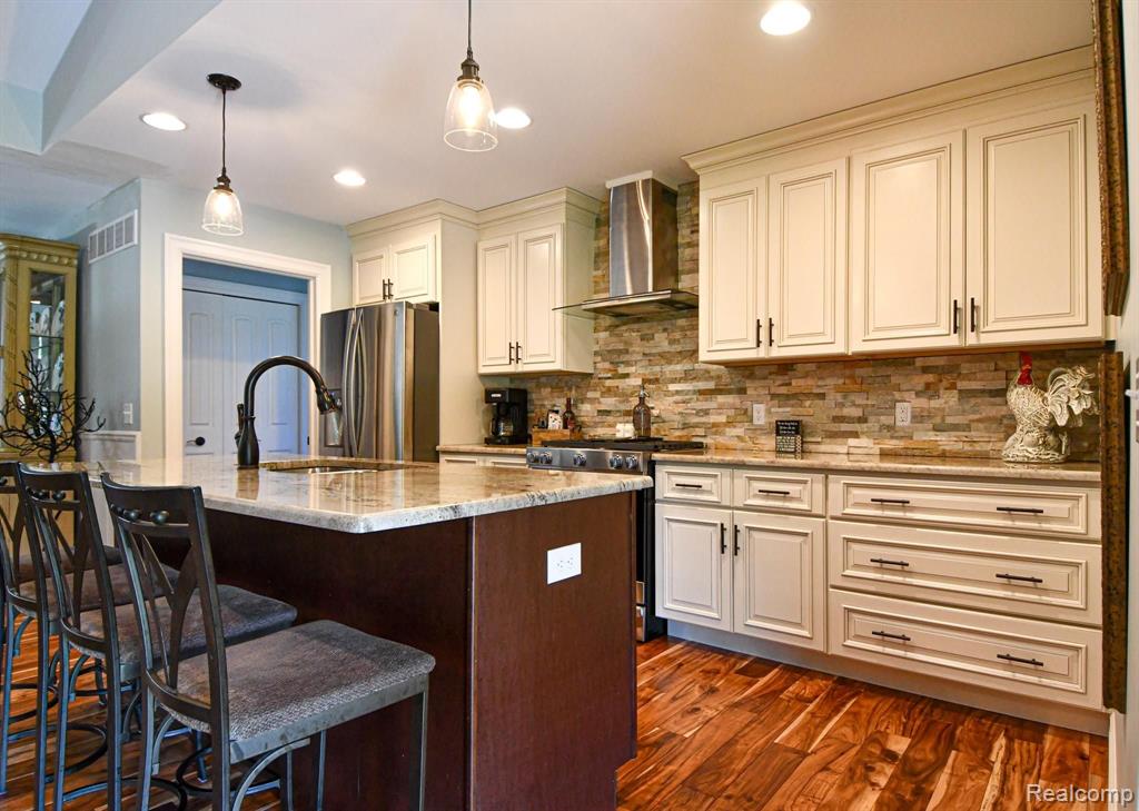 10122 Bennett Lake Road Fenton, MI 48430 - Photo 15 of 56