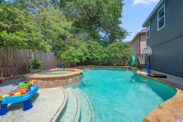 $554,900 | 1931 Enchanted Park Drive, Spring, TX 77386