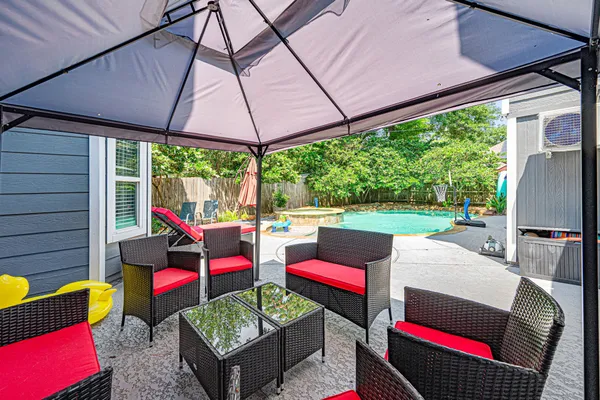 $554,900 | 1931 Enchanted Park Drive, Spring, TX 77386