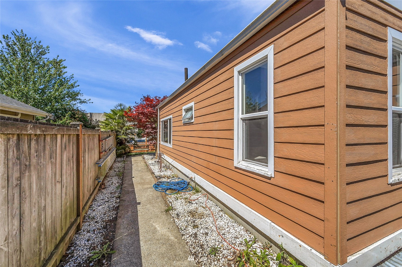 2327 Harrison Avenue Everett, WA 98201 - Photo 22 of 25