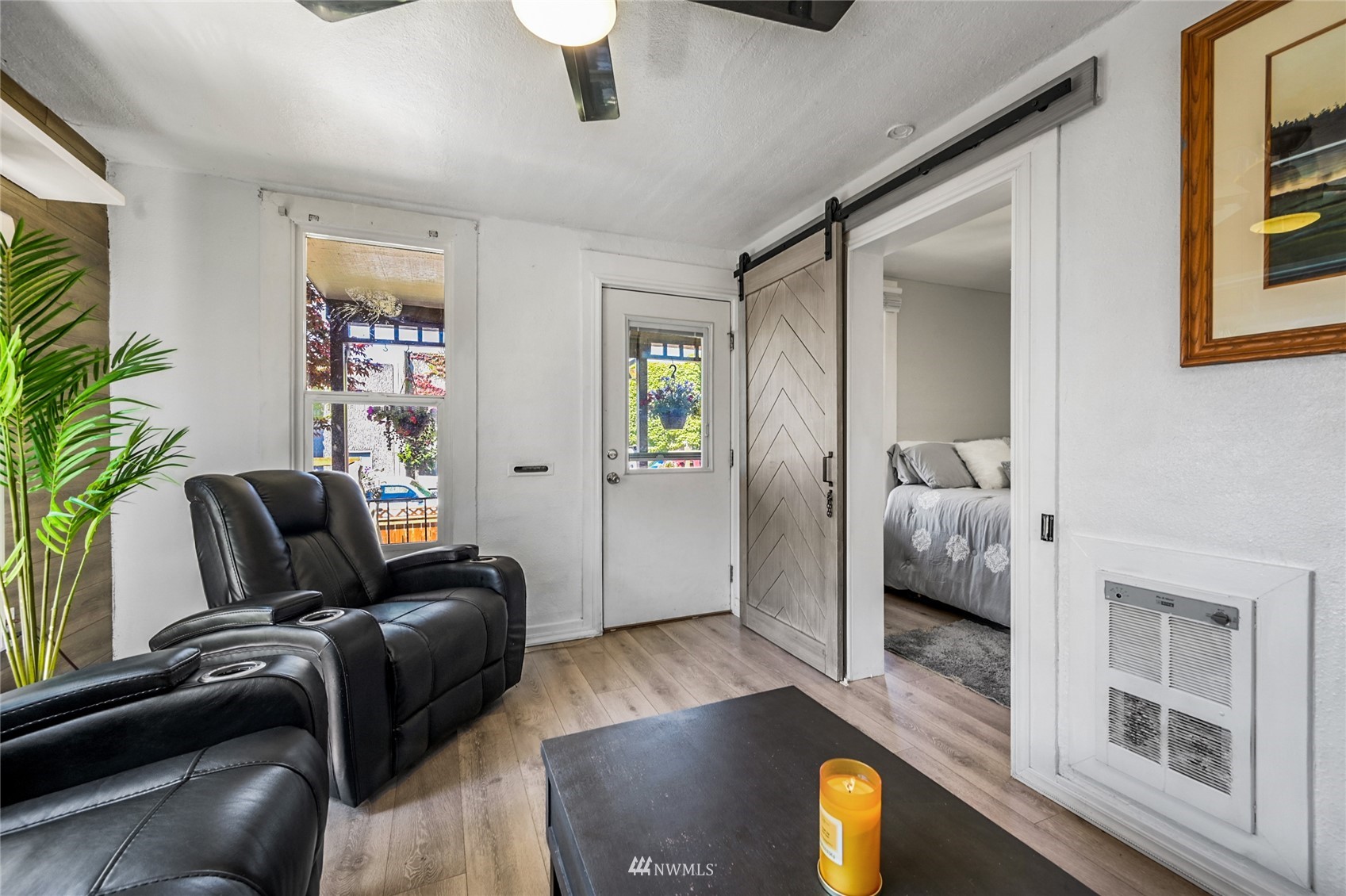 2327 Harrison Avenue Everett, WA 98201 - Photo 4 of 25