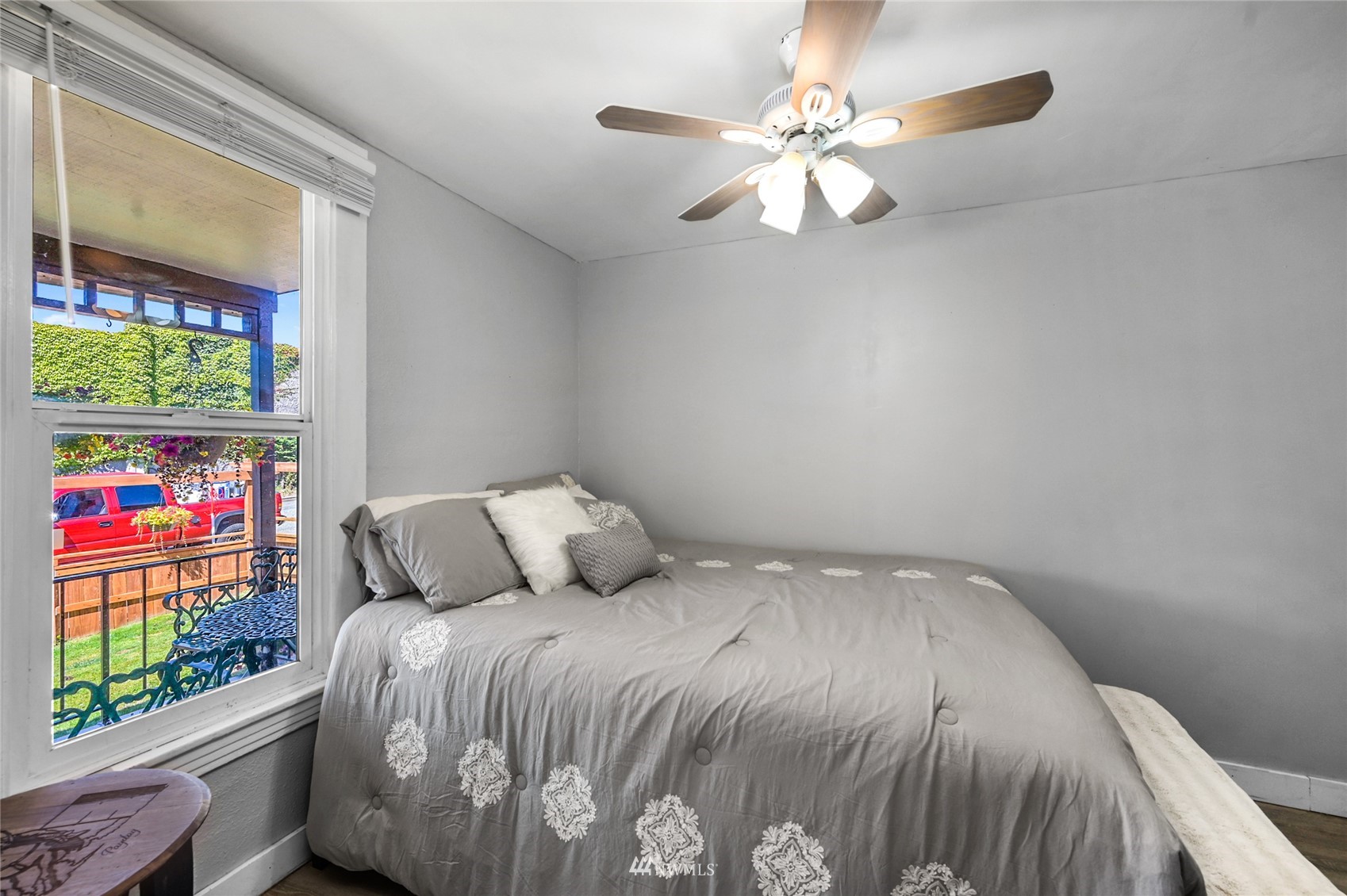 2327 Harrison Avenue Everett, WA 98201 - Photo 5 of 25