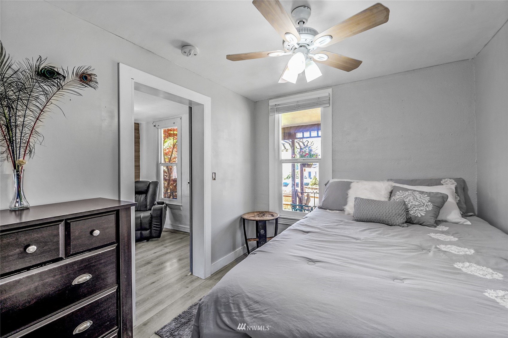 2327 Harrison Avenue Everett, WA 98201 - Photo 6 of 25