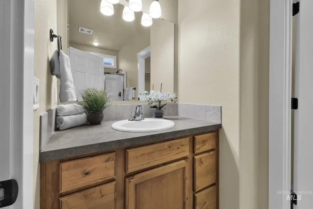 $309,995 | 2324 Wood Springs Avenue, Caldwell, ID 83605