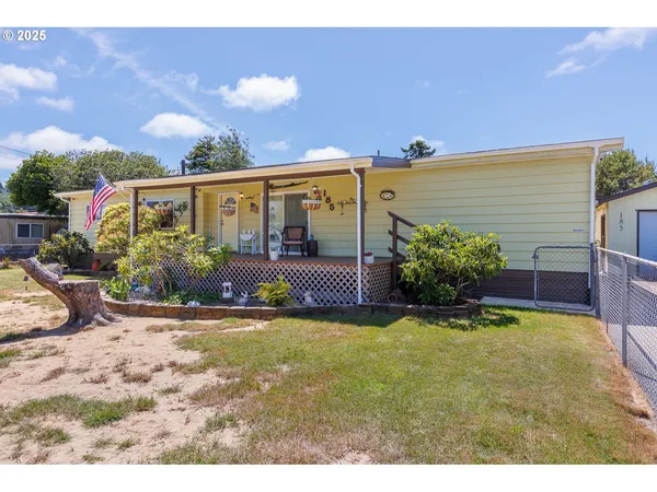 $275,000 | 185 North 6th Street, Lakeside, OR 97449