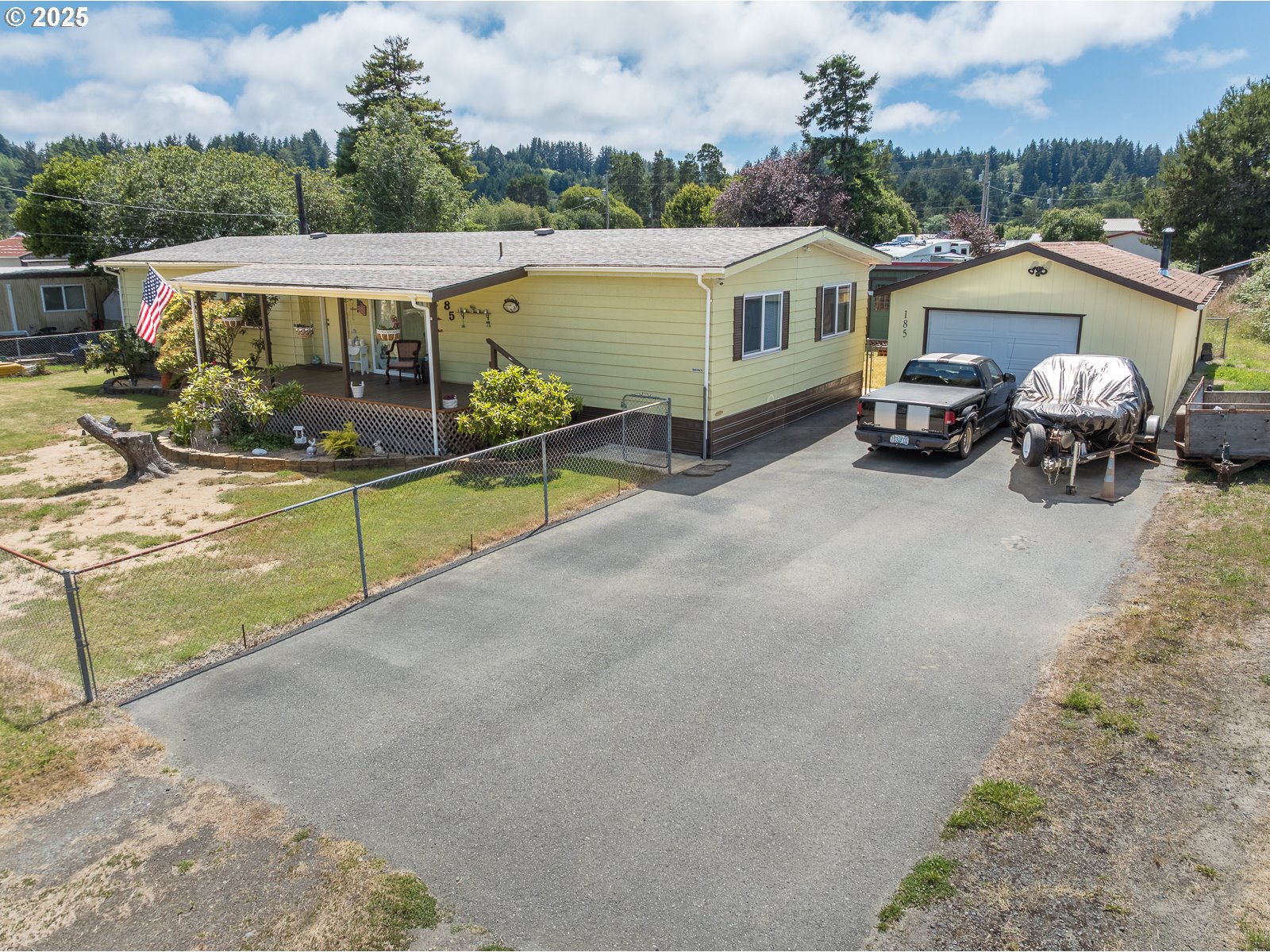 185 North 6th Street Lakeside, OR 97449 - Photo 3 of 47