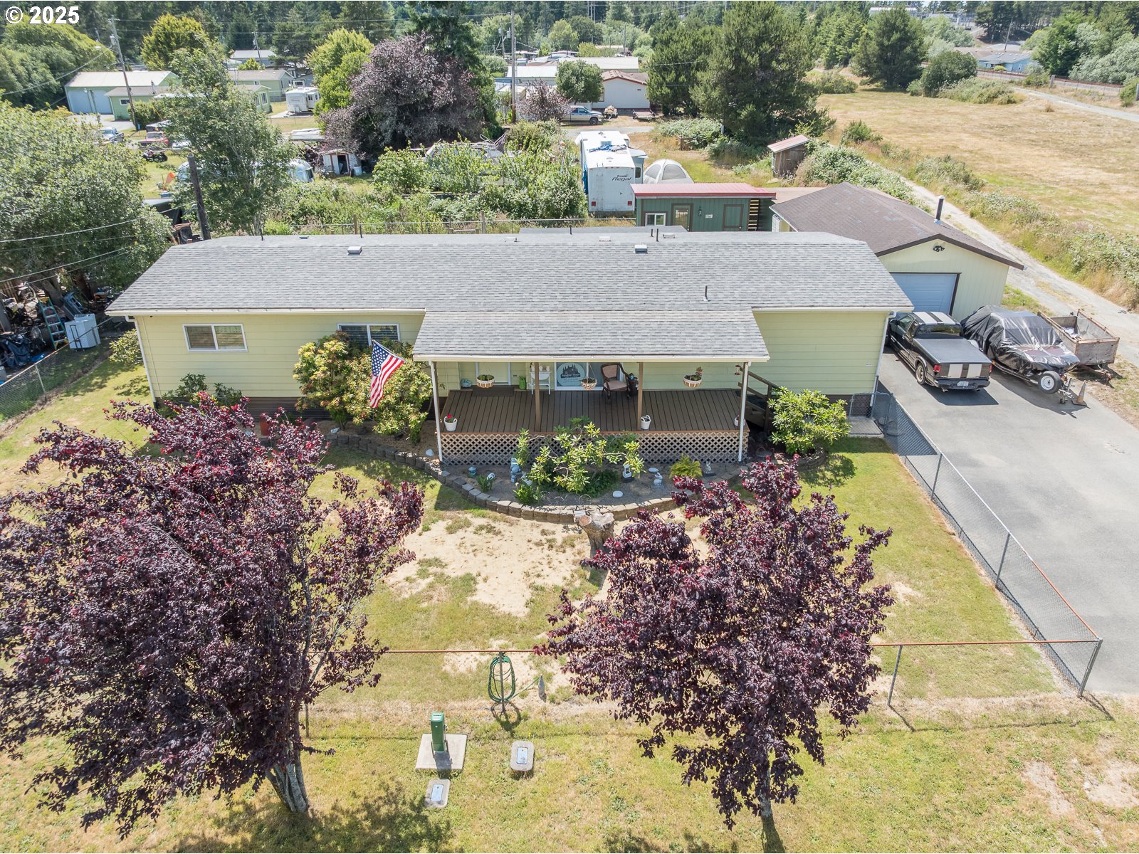 185 North 6th Street Lakeside, OR 97449 - Photo 5 of 47