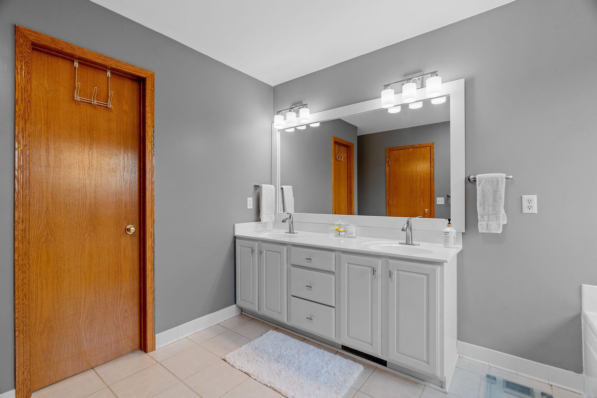 9519 Marshall Road Eden Prairie, MN 55347 - Photo 46 of 56 Gallery Image 46
