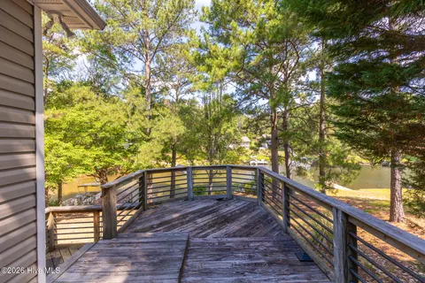 $520,000 | 142 Overlook Drive, West End, NC 27376