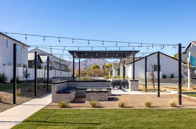 $2,895 | 9117 North 181st Avenue, Unit 100, Waddell, AZ 85355