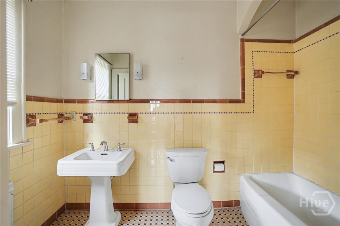 25 Washington Avenue Savannah, GA 31405 - Photo 33 of 44