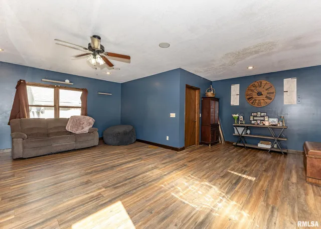 $149,900 | 111 North West Street, Cambridge, IL 61238