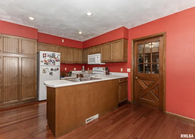 $149,900 | 111 North West Street, Cambridge, IL 61238