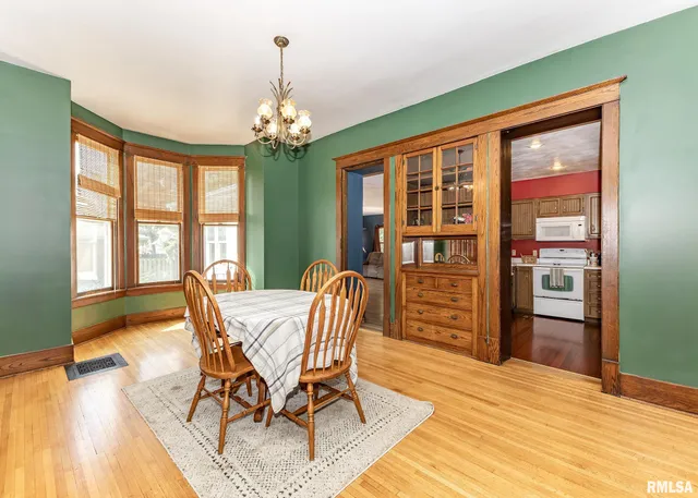 $149,900 | 111 North West Street, Cambridge, IL 61238